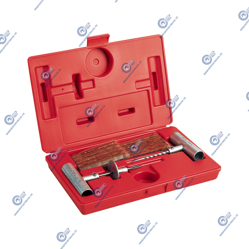 TRK-001 35 Piece Safety Seal Puncture Reparation Kit